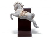 HORSE ON PIROUETTE Фарфоровый декоративный предмет Lladro 1018253