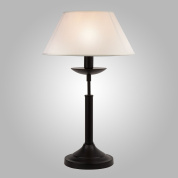 настольная лампа с текстильным абажуром на круглой металлической подставке