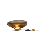 настольный светильник с тремя серыми плафонами из стекла