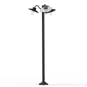 двухрожковый уличный фонарь черного цвета