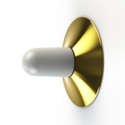 настенный светильник латунного цвета с глянцевым отражателем