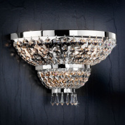 настенное бра с тремя каскадными хрустальными подвесами на хромированной основе