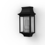 настенное бра черного цвета с прямоугольным корпусом и прозрачным плафоном