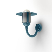 настенное бра с куполообразным плафоном голубого оттенка