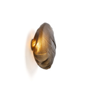 настенный светильник с серым плафоном округлой формы