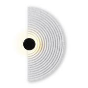 настенный светильник полукруглой формы с рельефным рисунком в черном цвете