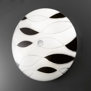 потолочный светильник круглый с тремя лампами