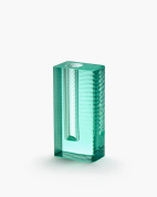 декоративная интерьерная ваза прямоугольной формы из цветного стекла