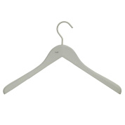 набор из четырех широких вешалок серого цвета