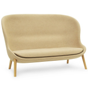 603840 Normann Copenhagen Hyg двухместный диван с тканевой обивкой бежевого оттенка