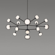 подвесная люстра с шестнадцатью сферическими плафонами на крестовом металлическом основании