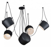 подвесная люстра с множеством плафонов на гибких проводах в индустриальном стиле