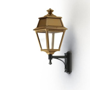 настенное бра с латунным корпусом и прозрачным стеклом