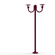 фонарный столб бордового цвета с тремя рожками