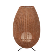 уличный торшер с плетёным абажуром тёплого оттенка