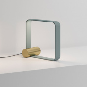 настольная лампа с геометрическим корпусом и светодиодным модулем в основании