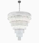 подвесная люстра с широким многослойным стеклянным каскадом