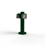 уличная розетка на стойке зелёного цвета