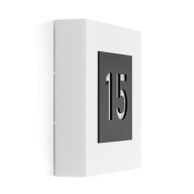 настенный уличный светильник с квадратным корпусом и подсветкой номера