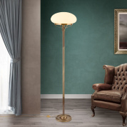одноламповый торшер с опаловым плафоном и патинированной стойкой
