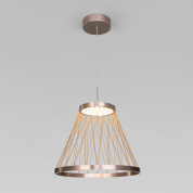 подвесной светильник с коническим каркасным плафоном из металлических прутьев