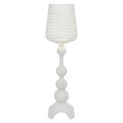 настольный светильник с ажурным плафоном белого цвета