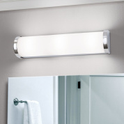 настенная подсветка с удлинённым опаловым стеклянным плафоном на хромированной арматуре