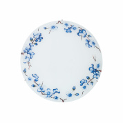 потолочный светильник с белым купольным плафоном