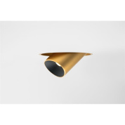 встраиваемый потолочный светильник с золотистым отражателем