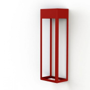 уличный настенный светильник прямоугольной формы с красной рамкой