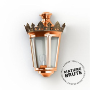 уличный настенный фонарь с прозрачным плафоном и латунной отделкой