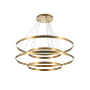 подвесной светильник с тремя латунными кольцами на подвесной конструкции