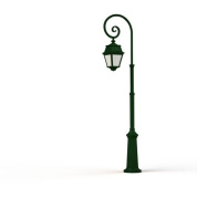 уличный фонарный столб с декоративным плафоном на изогнутом кронштейне