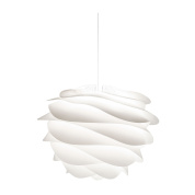 подвесной светильник с абажуром из изогнутых белых панелей