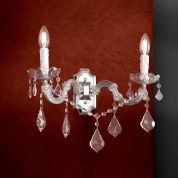 двухламповое настенное бра с хрустальными подвесками и серебристой арматурой