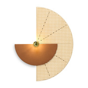 настенный светильник с рассечённым металлическим экраном в цвете меди и золота