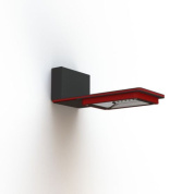 настенный уличный светильник с прямоугольным корпусом красного цвета