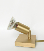 настольный прожектор с возможностью регулировки направления света