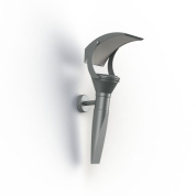 настенное бра серого оттенка с изогнутым металлическим корпусом и стеклянным плафоном