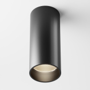 потолочный светильник черного цвета с утопленным источником света