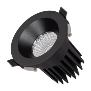 встраиваемый потолочный даунлайт круглой формы с углубленным отражателем и концентрированным световым пучком