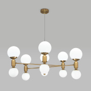 подвесная люстра с шарообразными стеклянными плафонами на латунной горизонтальной штанге