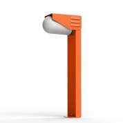 уличный фонарный столб с асимметричным плафоном в корпусе оранжевого цвета