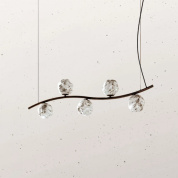 подвесной линейный светильник из тёмной латуни с пятью стеклянными абажурами