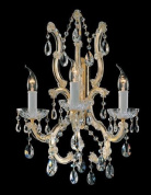 классическое настенное бра с декоративным каркасом и большими кристальными подвесками