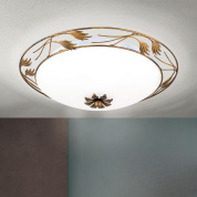 накладной потолочный светильник с широким круглым плафоном и декоративными листьями