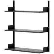 настенная полка черного цвета с металлическими стойками