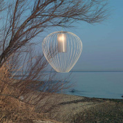 подвесной уличный фонарь с шарообразным стеклянным плафоном