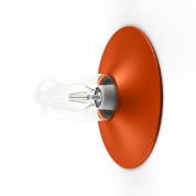 настенный светильник в форме диска оранжевого цвета с открытой лампой