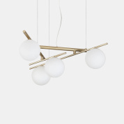 подвесная люстра с четырьмя шарообразными стеклянными плафонами на металлической штанге золотистого цвета